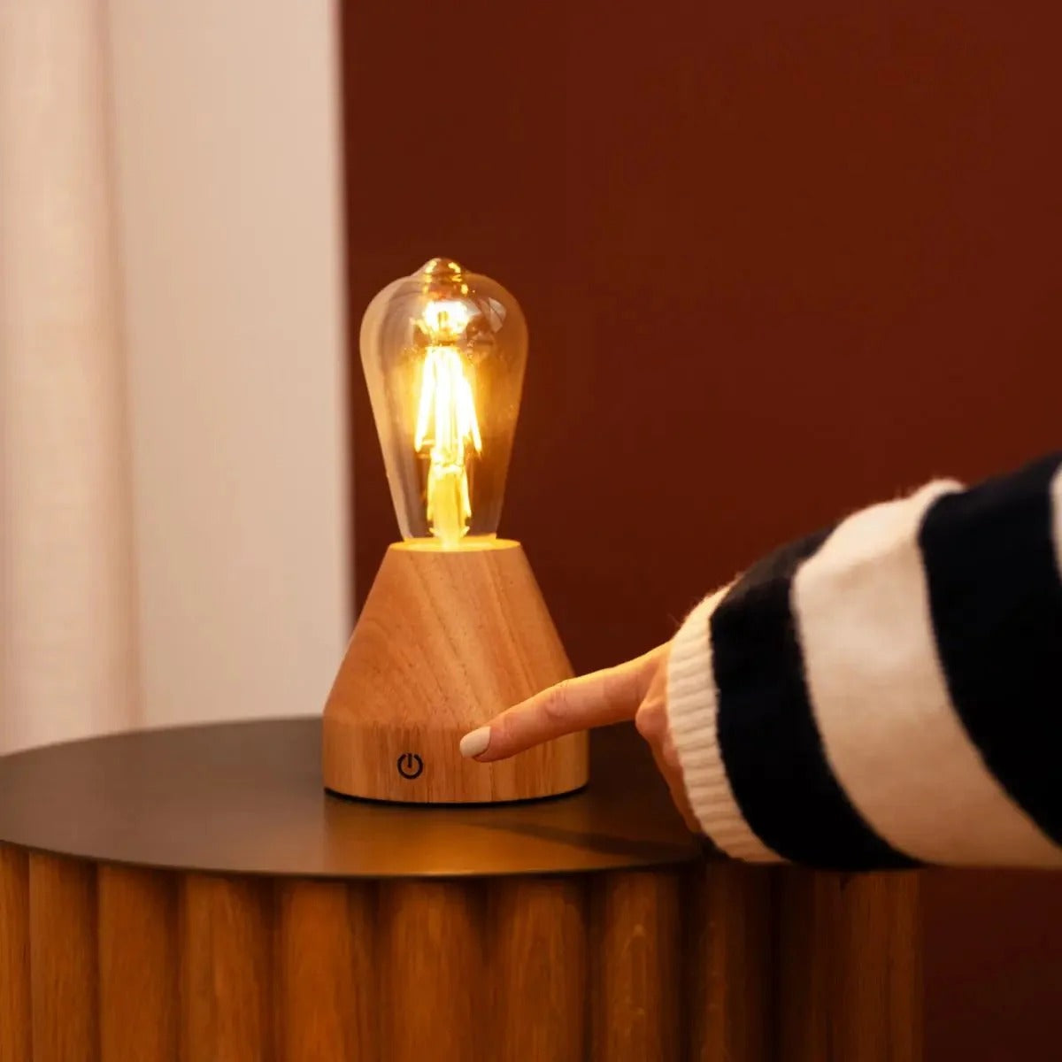 Cordless Rechargeable Table Lamp With Touch Dimming And LED