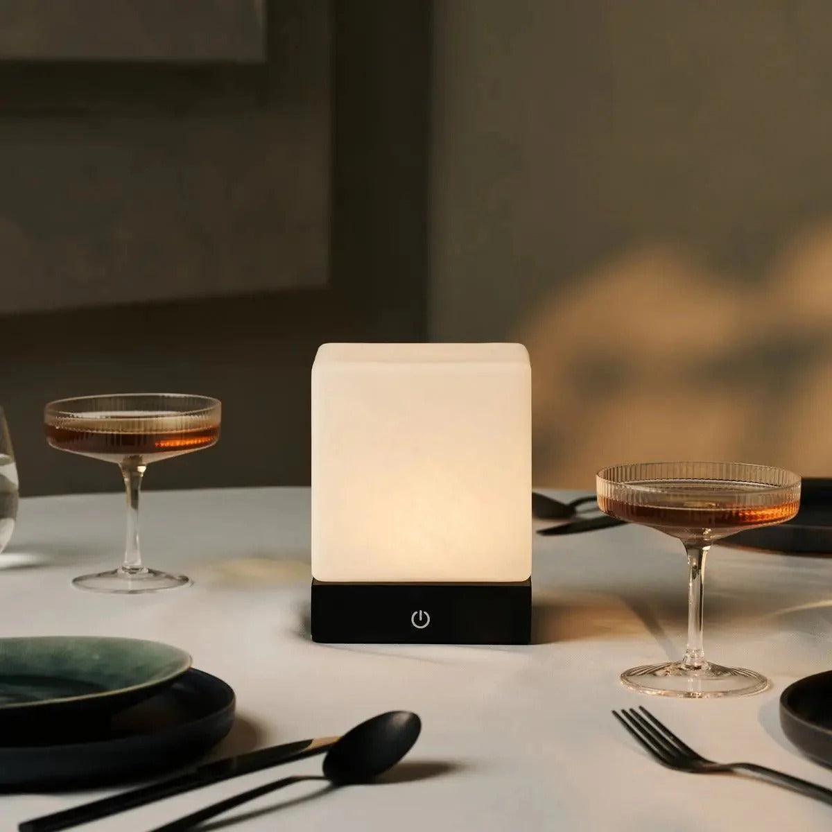 Cordless Wooden Lamp With Dimmable LED And 3 Light Settings