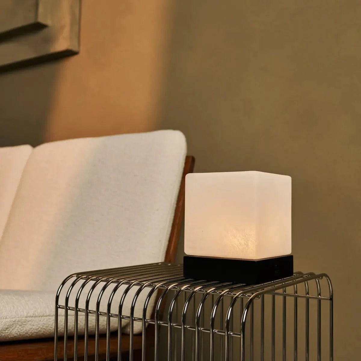 Cordless Wooden Lamp With Dimmable LED And 3 Light Settings