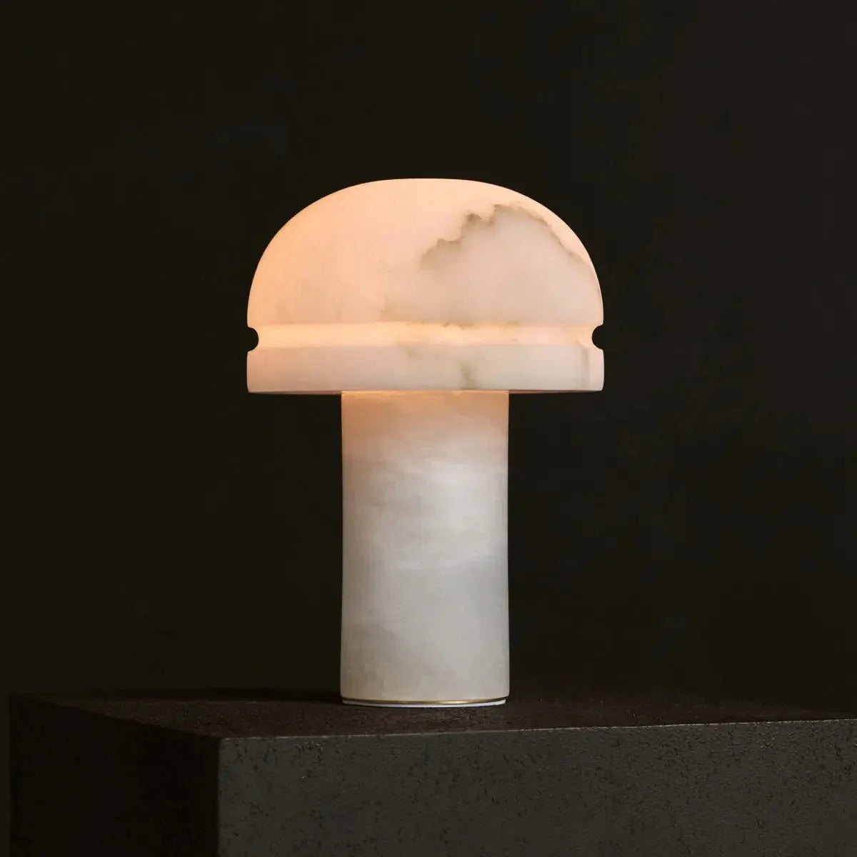 Stylish Alabaster Table Lamp With Unique Design & Timeless Elegance