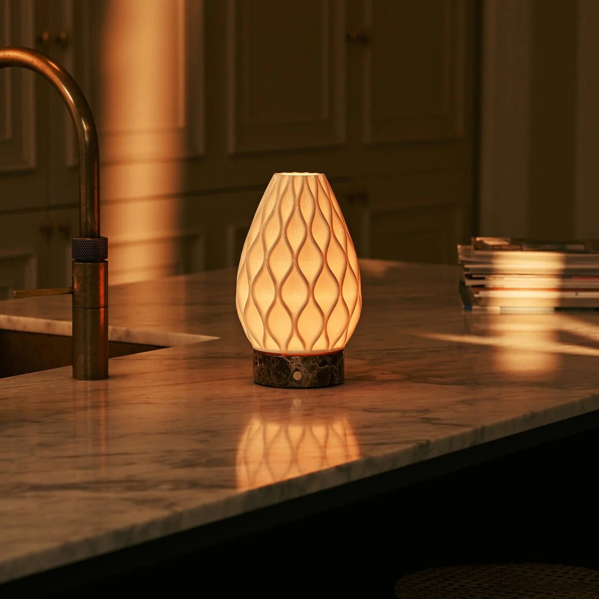Travertine Wireless Table Lamp With 3D Printed Porcelain And LED