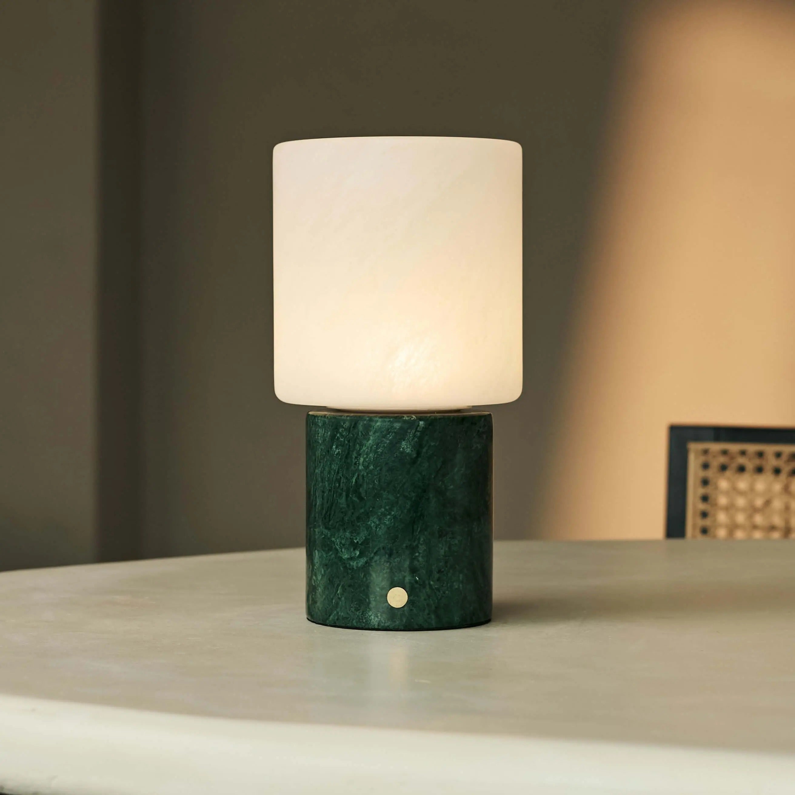Travertino Classico Table Lamp With Rechargeable LED And Glass Shade