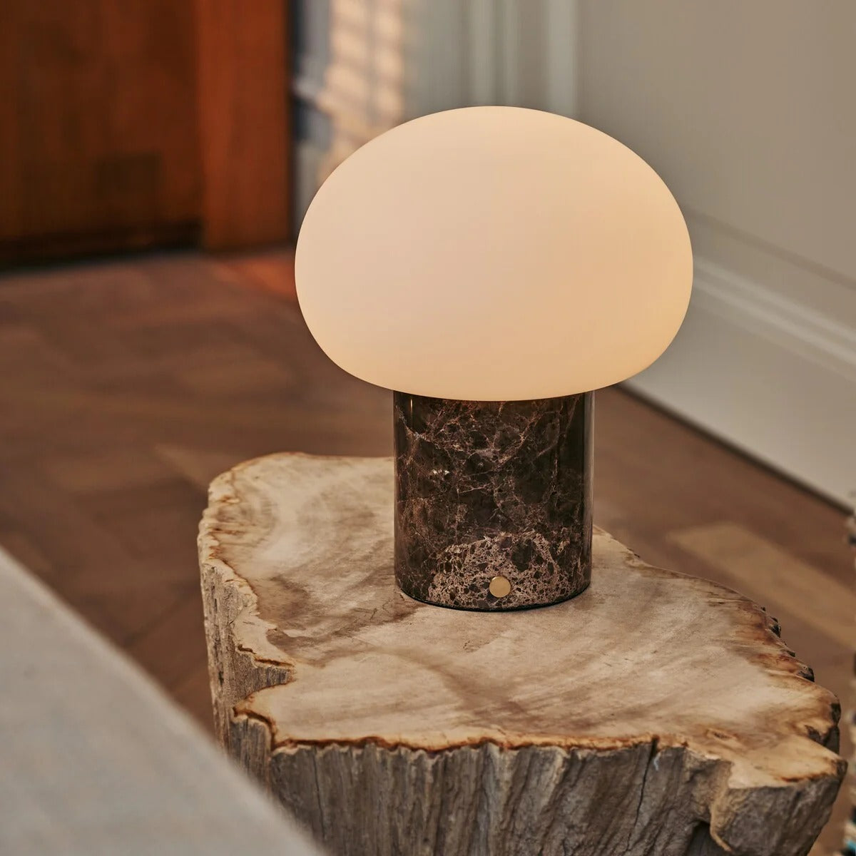 Travertino Classico Wireless Table Lamp With Modular Shade And LED