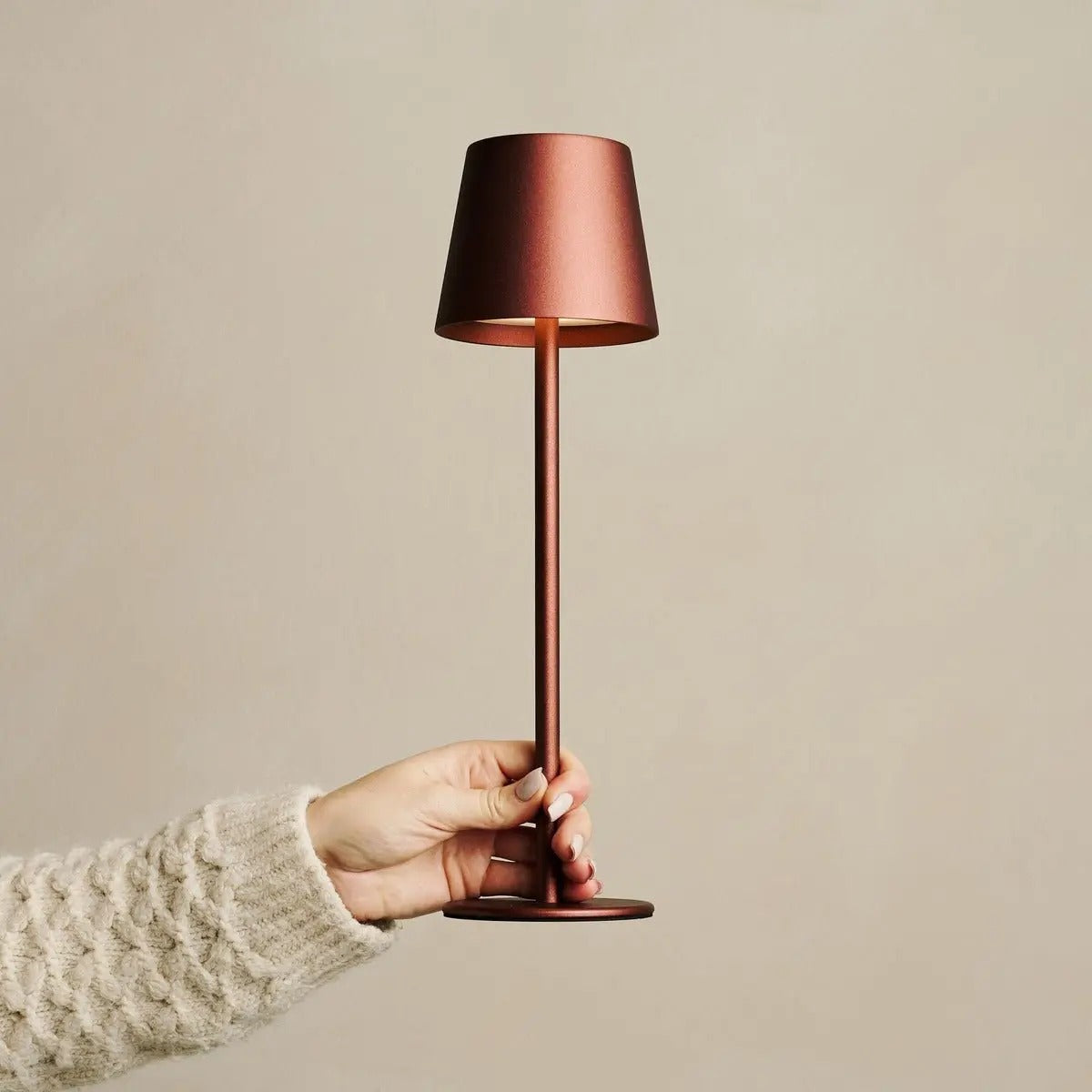 Wireless LED Lamp With Dimmable Function And 3 Light Settings