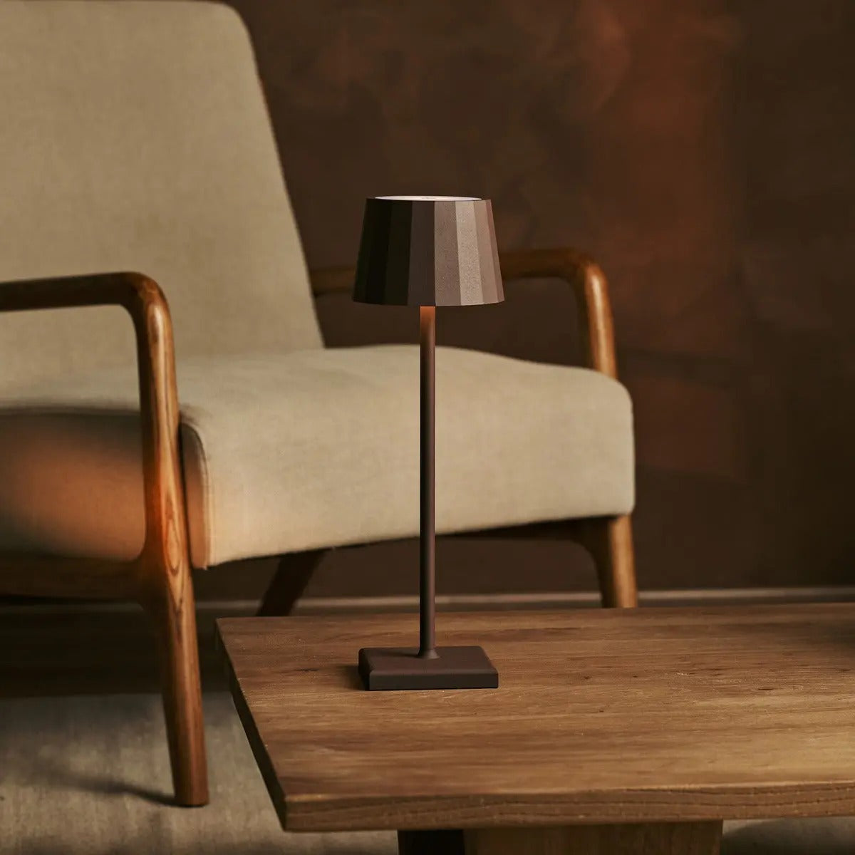 Wireless Rechargeable Table Lamp With Dimmable LED And Touch Control