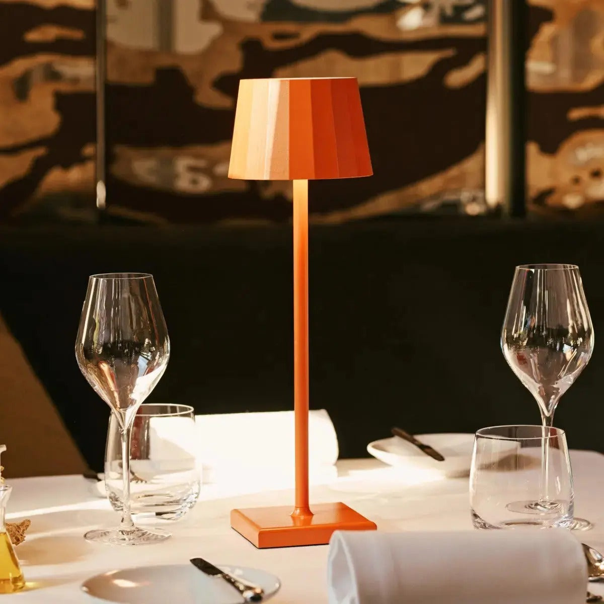 Wireless Rechargeable Table Lamp With Dimmable LED And Touch Control