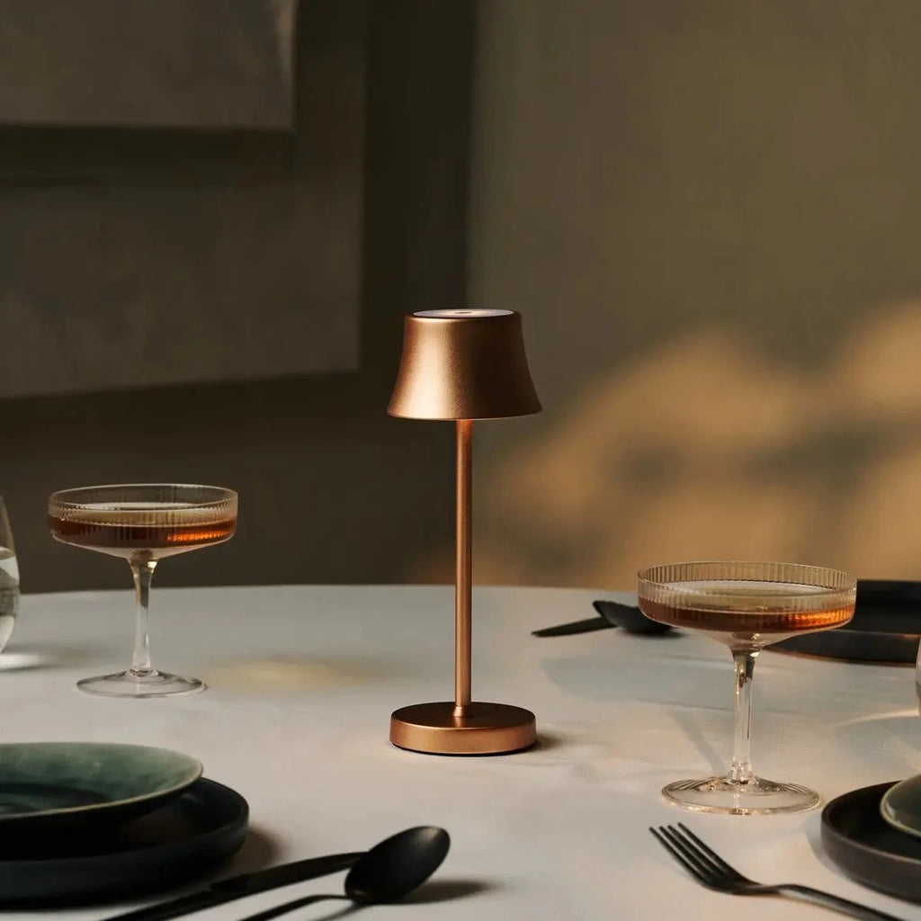 Wireless Table Lamp With Professional Charging Station Compatibility
