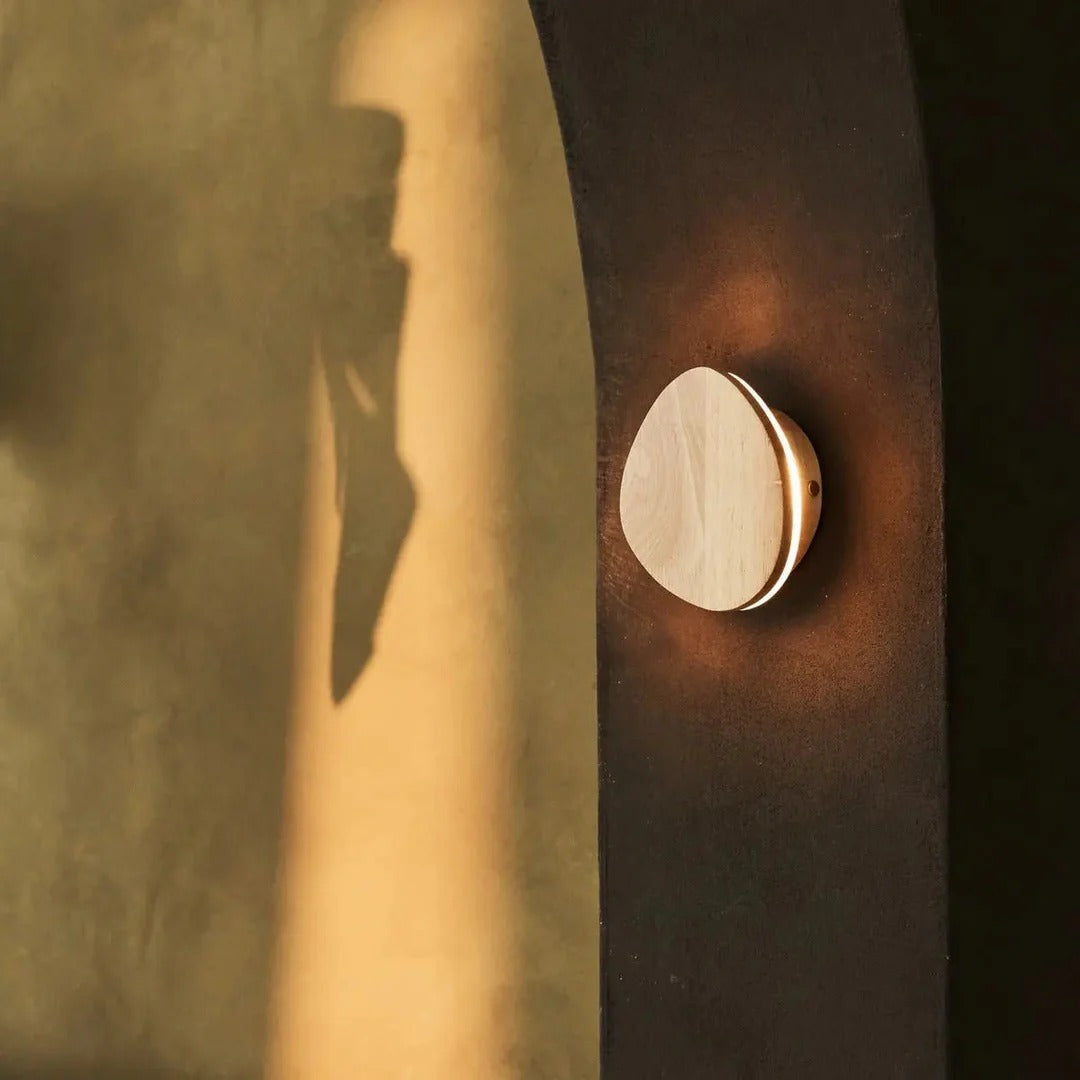 Wood Wall Lamp With Dimmable LED And Wireless Lighting